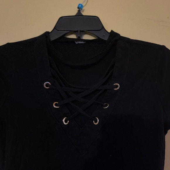 Black Faux chocker shirt - Picture 2 of 2